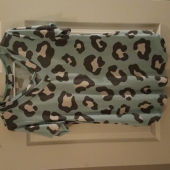 Leopard Print Top - Picture 1 of 7